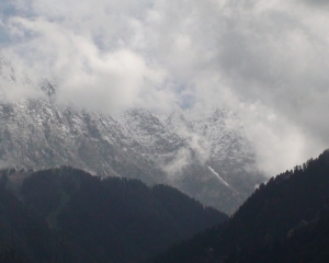 Manali Dharmashala Kashmir Uttarakhand Uttaranchal hari varma photos